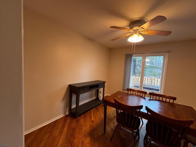 4 Peach Ct, Raritan Twp., NJ 08822