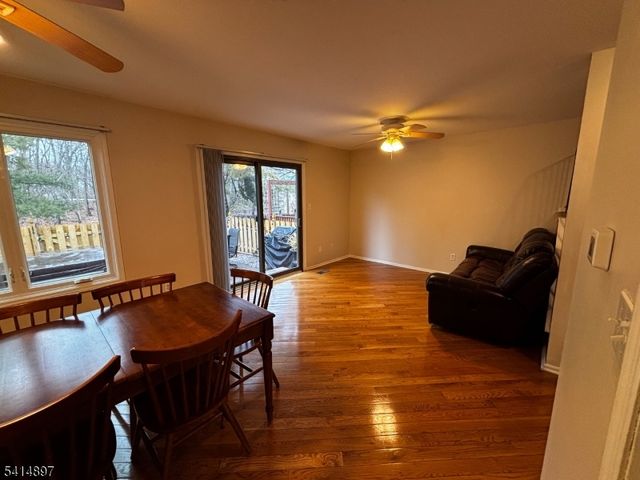 4 Peach Ct, Raritan Twp., NJ 08822