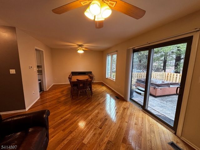 4 Peach Ct, Raritan Twp., NJ 08822