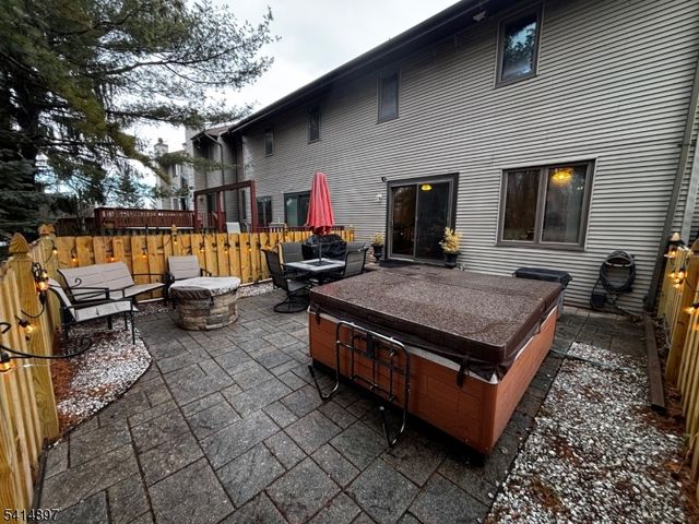 4 Peach Ct, Raritan Twp., NJ 08822