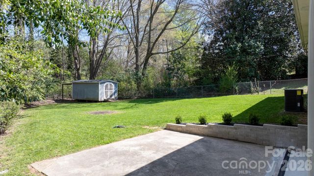 307 W Park Drive, Stanley, NC 28164