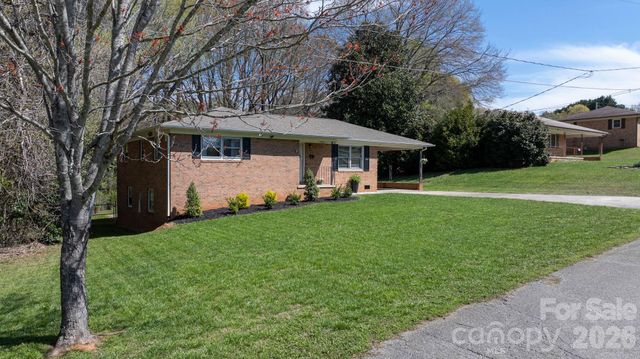 307 W Park Drive, Stanley, NC 28164