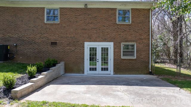 307 W Park Drive, Stanley, NC 28164