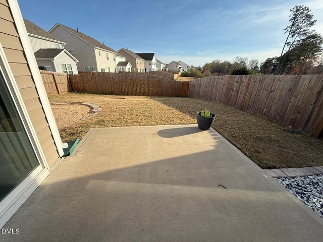 64 Nailsworth Street, Angier, NC 27501