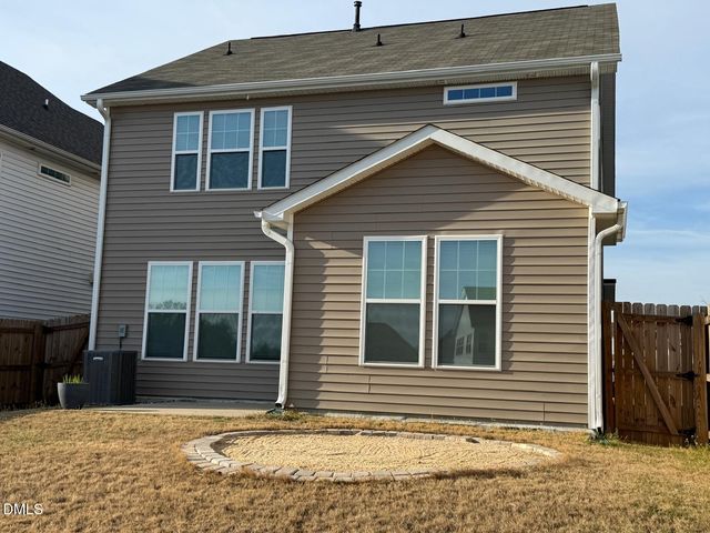 64 Nailsworth Street, Angier, NC 27501