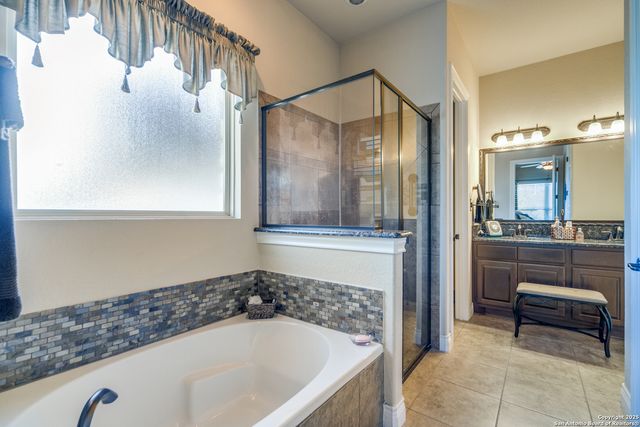 165 WATTS LN, Canyon Lake, TX 78133
