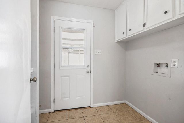 1920 Crooked Creek, Pearland, TX 77581