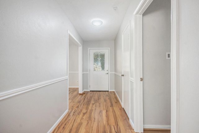 1920 Crooked Creek, Pearland, TX 77581