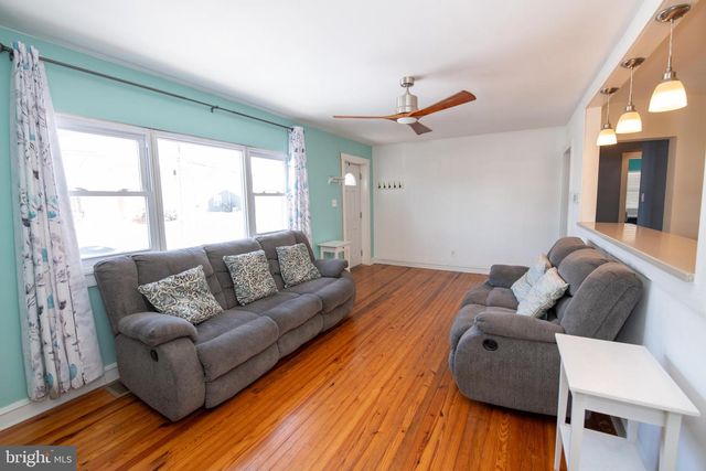 711 BELLEVUE AVE, Penndel, PA 19047