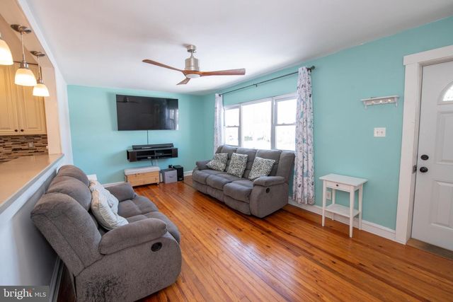 711 BELLEVUE AVE, Penndel, PA 19047