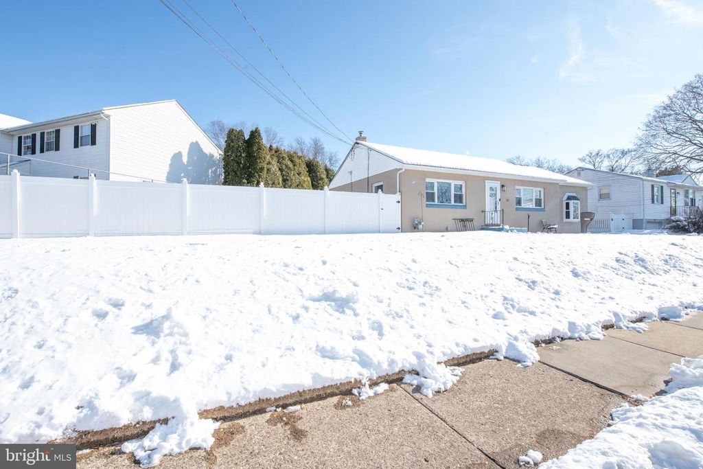 711 BELLEVUE AVE, Penndel, PA 19047