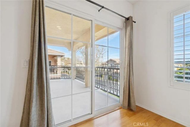 28025 Dickason, Valencia, CA 91354