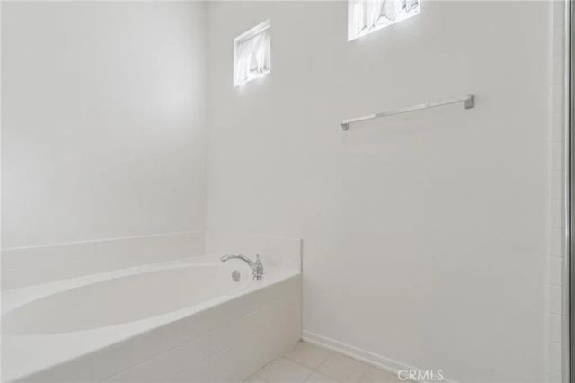 28025 Dickason, Valencia, CA 91354