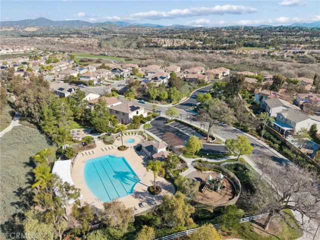 28025 Dickason, Valencia, CA 91354