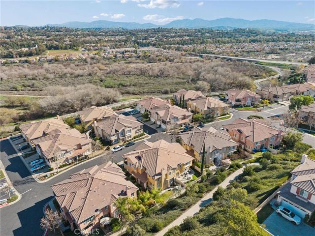 28025 Dickason, Valencia, CA 91354