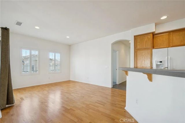 28025 Dickason, Valencia, CA 91354