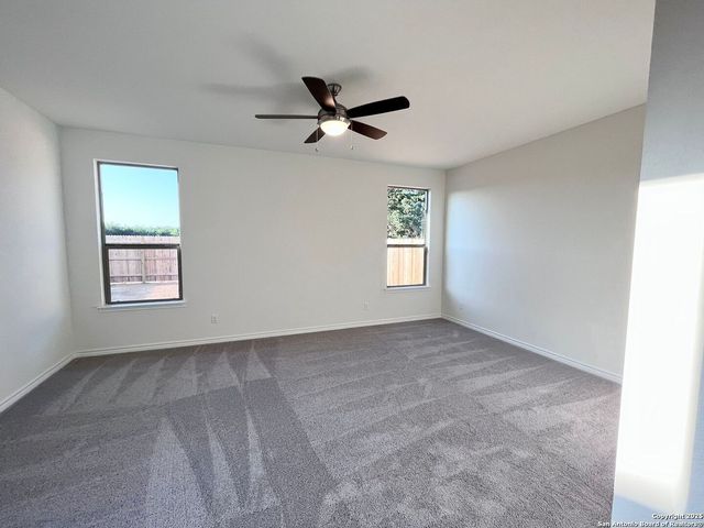 5275 Wolf Bane Dr, San Antonio, TX 78261