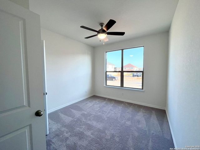 5275 Wolf Bane Dr, San Antonio, TX 78261