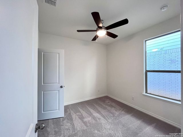 5275 Wolf Bane Dr, San Antonio, TX 78261