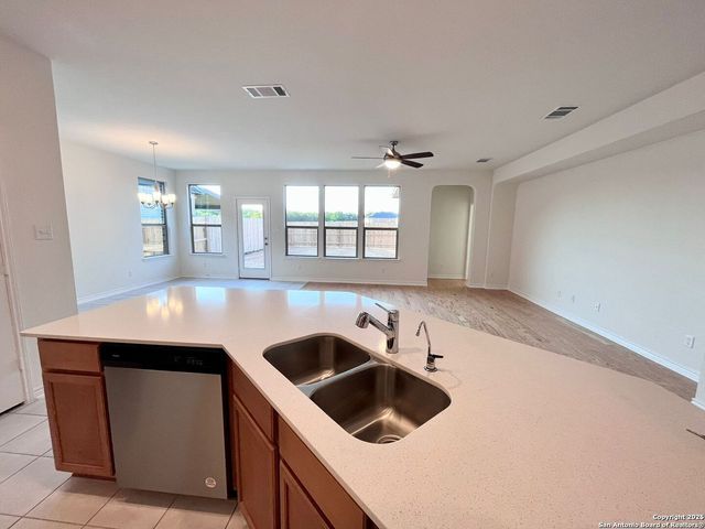 5275 Wolf Bane Dr, San Antonio, TX 78261