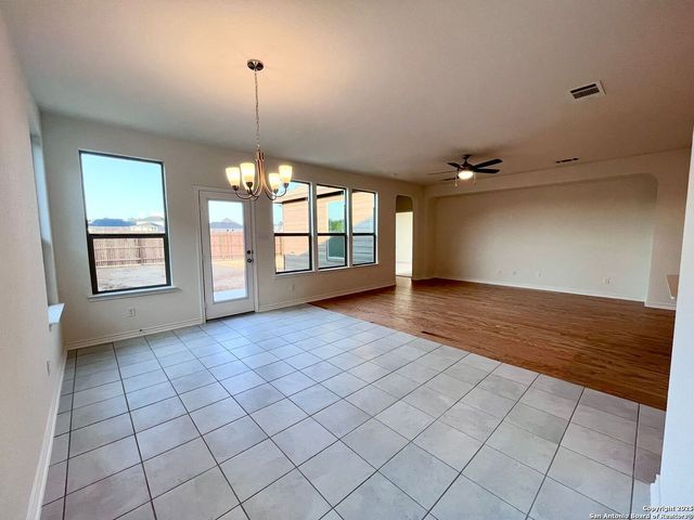 5275 Wolf Bane Dr, San Antonio, TX 78261