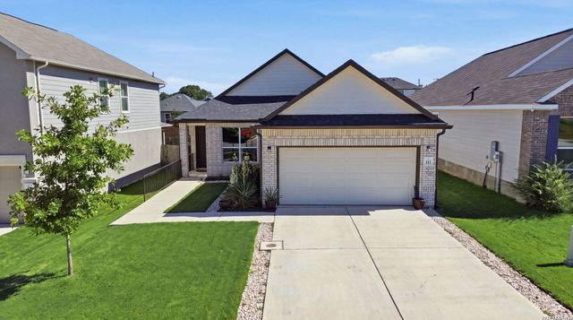 111 E FLOWING RIVER DR, Boerne, TX 78006
