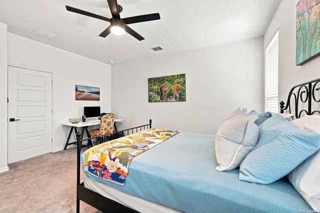 111 E FLOWING RIVER DR, Boerne, TX 78006