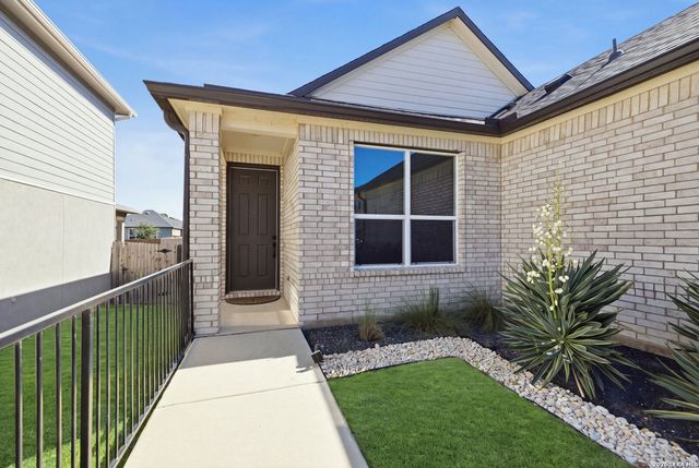 111 E FLOWING RIVER DR, Boerne, TX 78006
