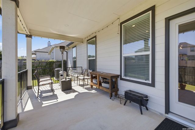 111 E FLOWING RIVER DR, Boerne, TX 78006
