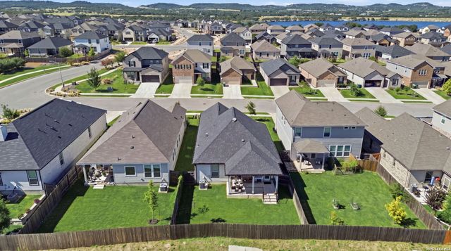 111 E FLOWING RIVER DR, Boerne, TX 78006