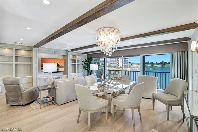 2850 Gulf Shore BLVD N 201, Naples, FL 34103