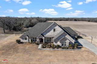 15631 Stallion Lake Blvd, Lindale, TX 75771