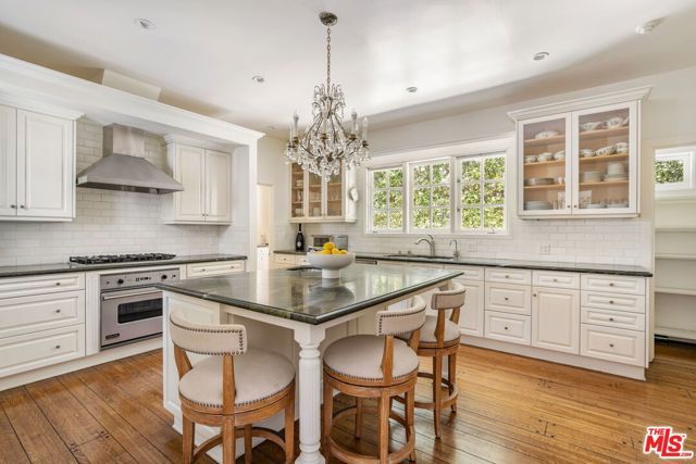619 N Sierra Drive, Beverly Hills, CA 90210