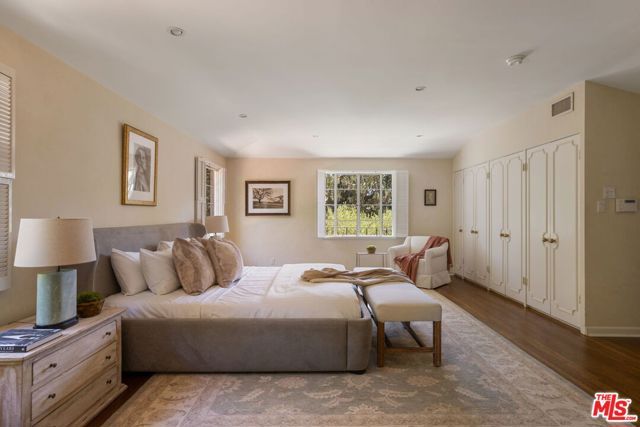 619 N Sierra Drive, Beverly Hills, CA 90210