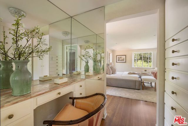 619 N Sierra Drive, Beverly Hills, CA 90210