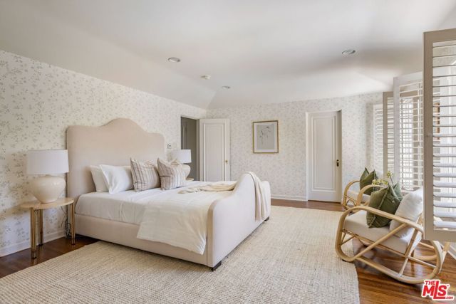 619 N Sierra Drive, Beverly Hills, CA 90210