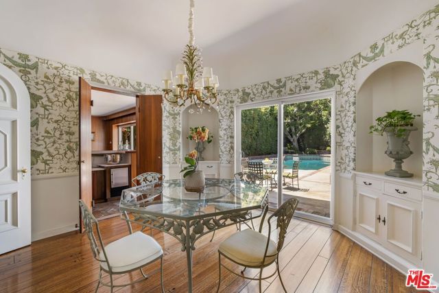 619 N Sierra Drive, Beverly Hills, CA 90210