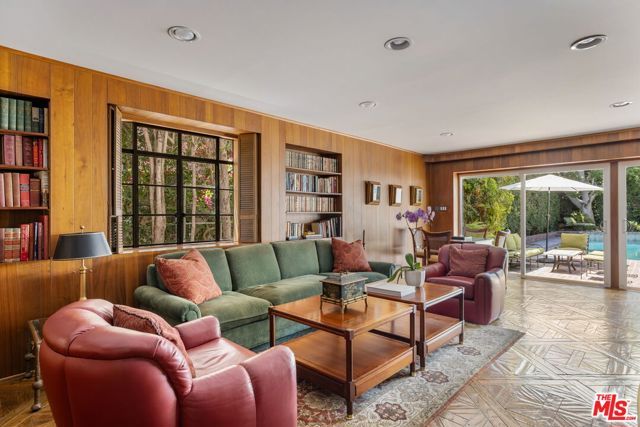619 N Sierra Drive, Beverly Hills, CA 90210