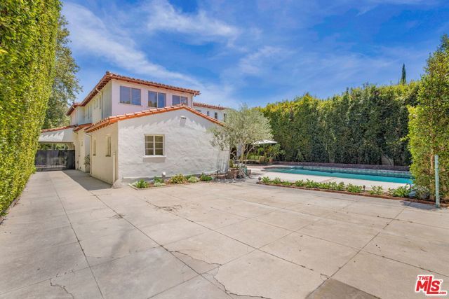 619 N Sierra Drive, Beverly Hills, CA 90210