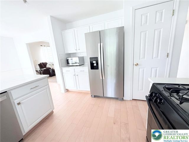 205 FAITH Avenue, Stockertown Boro, PA 18083