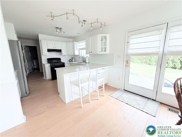 205 FAITH Avenue, Stockertown Boro, PA 18083