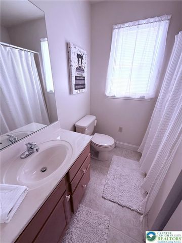 205 FAITH Avenue, Stockertown Boro, PA 18083