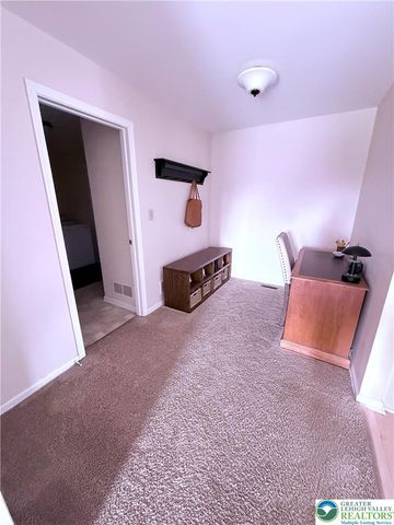 205 FAITH Avenue, Stockertown Boro, PA 18083