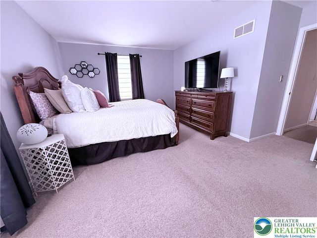 205 FAITH Avenue, Stockertown Boro, PA 18083