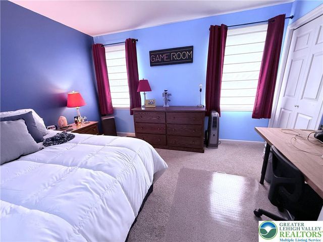205 FAITH Avenue, Stockertown Boro, PA 18083