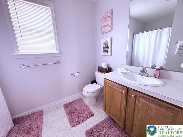 205 FAITH Avenue, Stockertown Boro, PA 18083