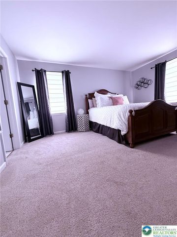 205 FAITH Avenue, Stockertown Boro, PA 18083
