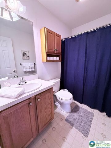 205 FAITH Avenue, Stockertown Boro, PA 18083
