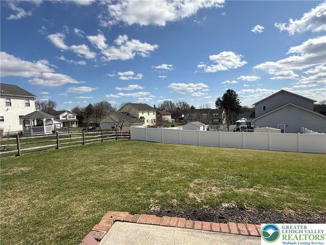 205 FAITH Avenue, Stockertown Boro, PA 18083