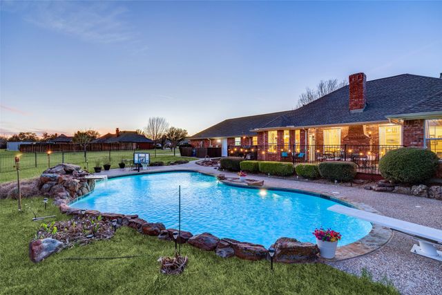 10461 Bradley Circle, Forney, TX 75126